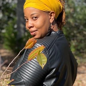 Meet your Posher, Leotta